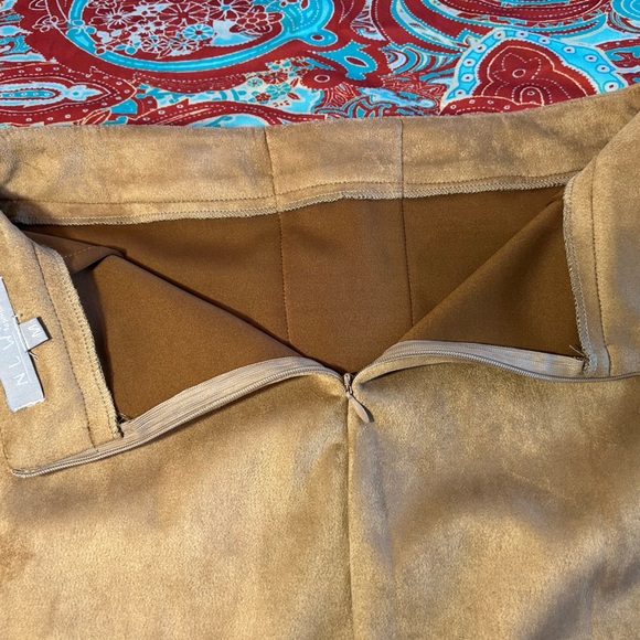 Bohemian Hippie Faux Suede Lace-Up Mini Skirt in Tan. Back zip. Size M NWOT - Picture 4 of 7